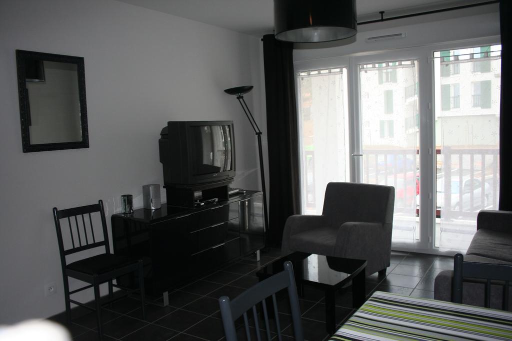 Appartement Les Romanesques Cambo-les-Bains Bagian luar foto
